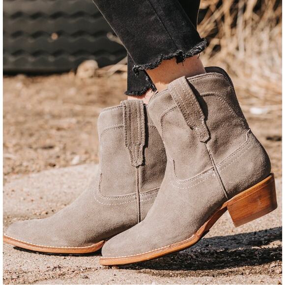 FREEBIRD Zamora Leather Suede Gray Booties Boots 9